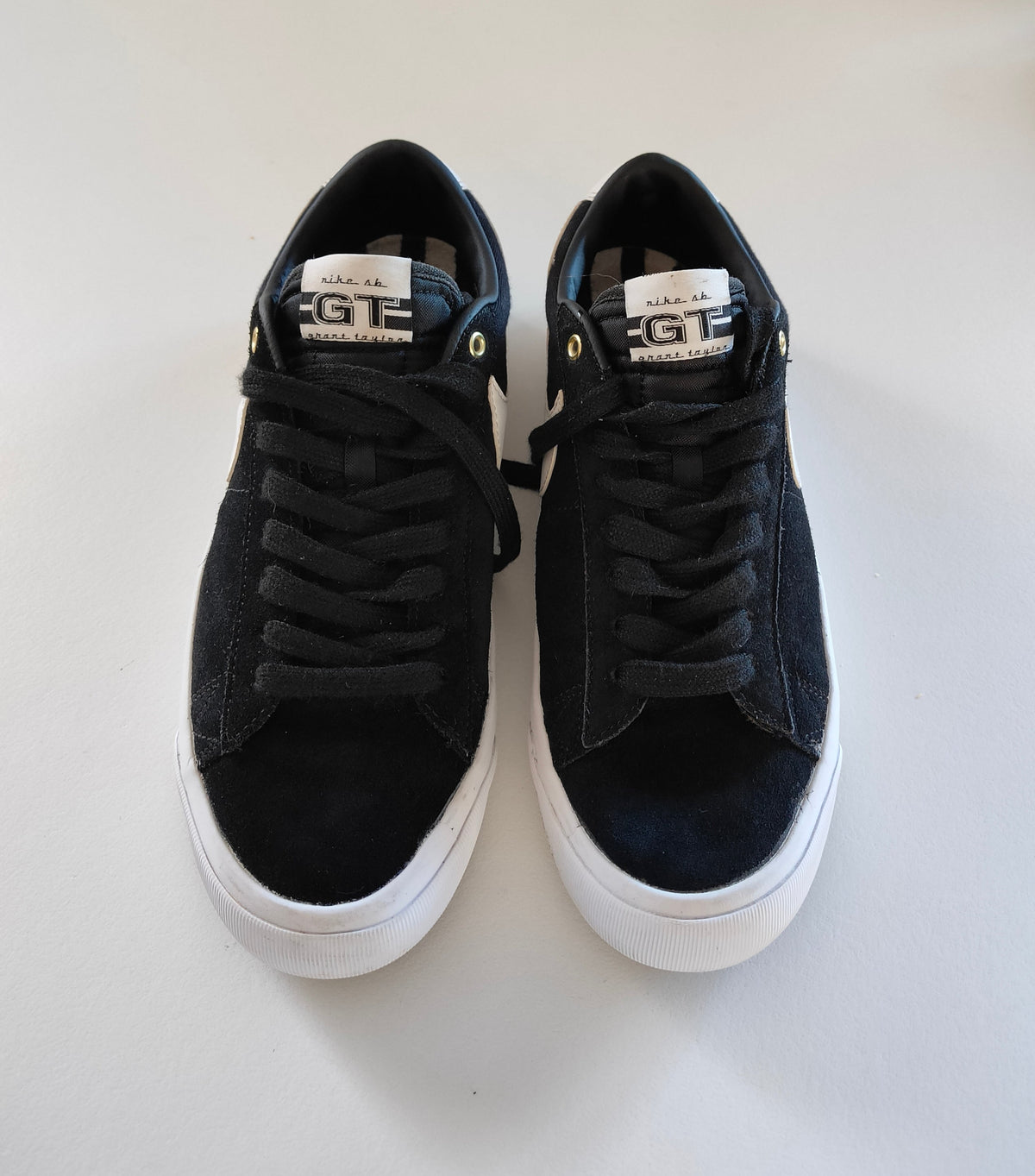 Near new Nike SB Blazer Low GT — Black | US 9 / EU 42.5 /UK 8