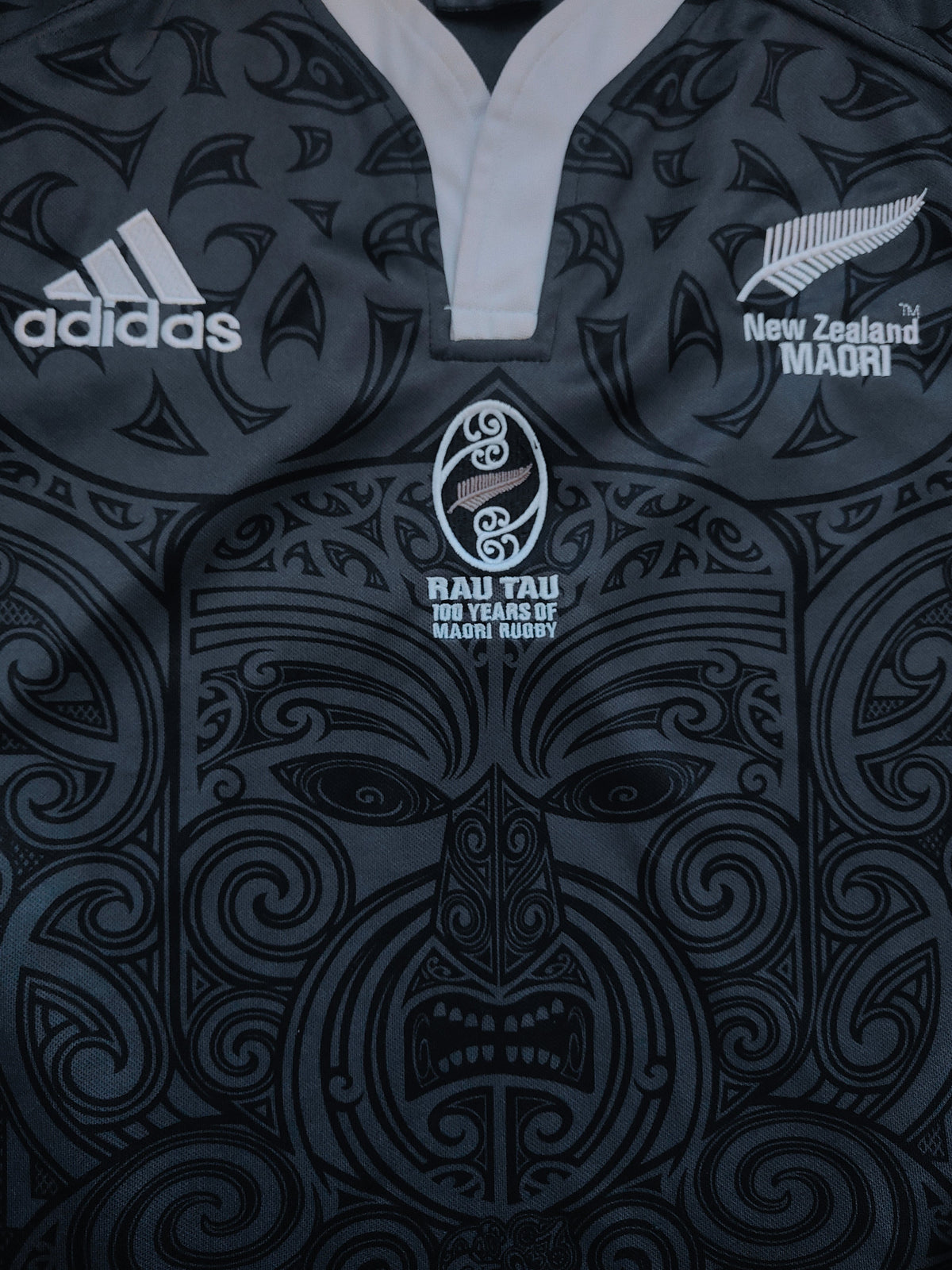 Adidas New Zealand Māori All Blacks 'Rau Tau' 100 Years Rugby Jersey — Men's M