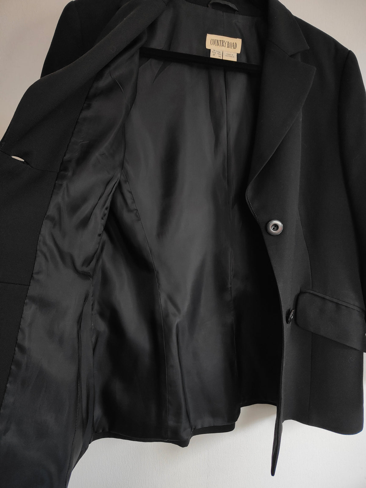 Country Road Vintage Wool Blazer — Black- Size 12 (US)