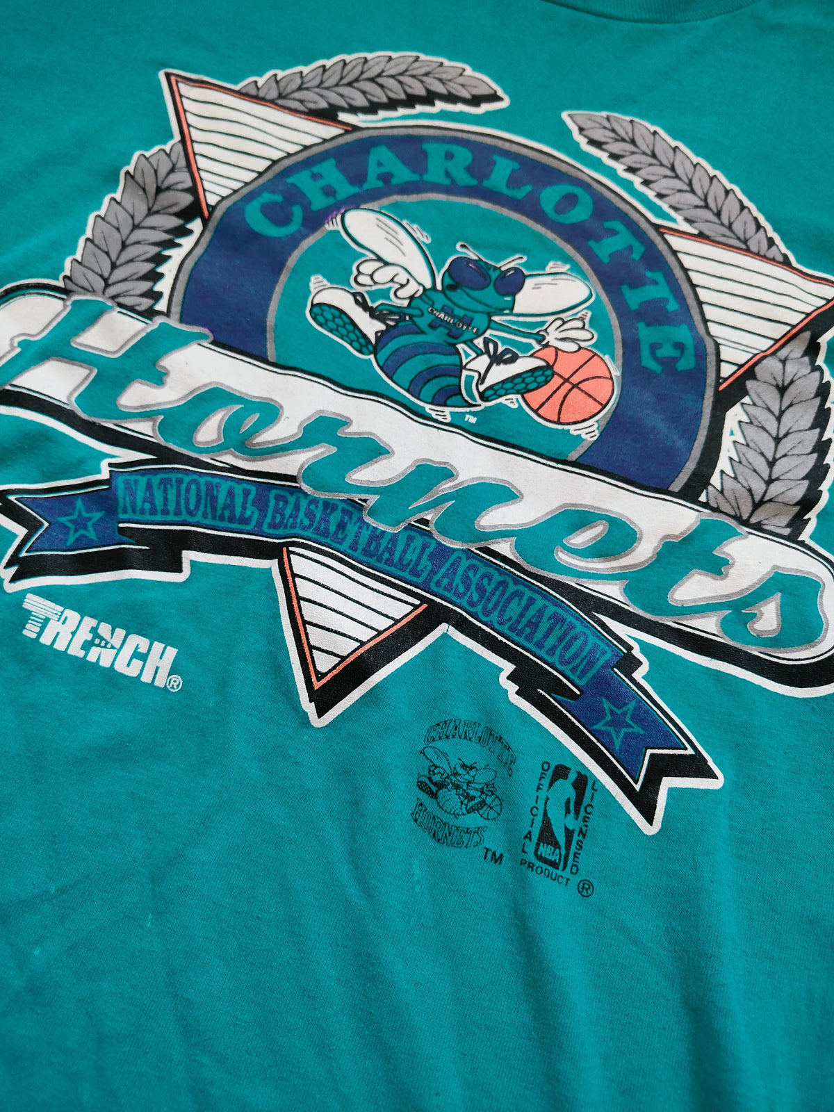 Vintage Charlotte Hornets NBA Tee – Men's L