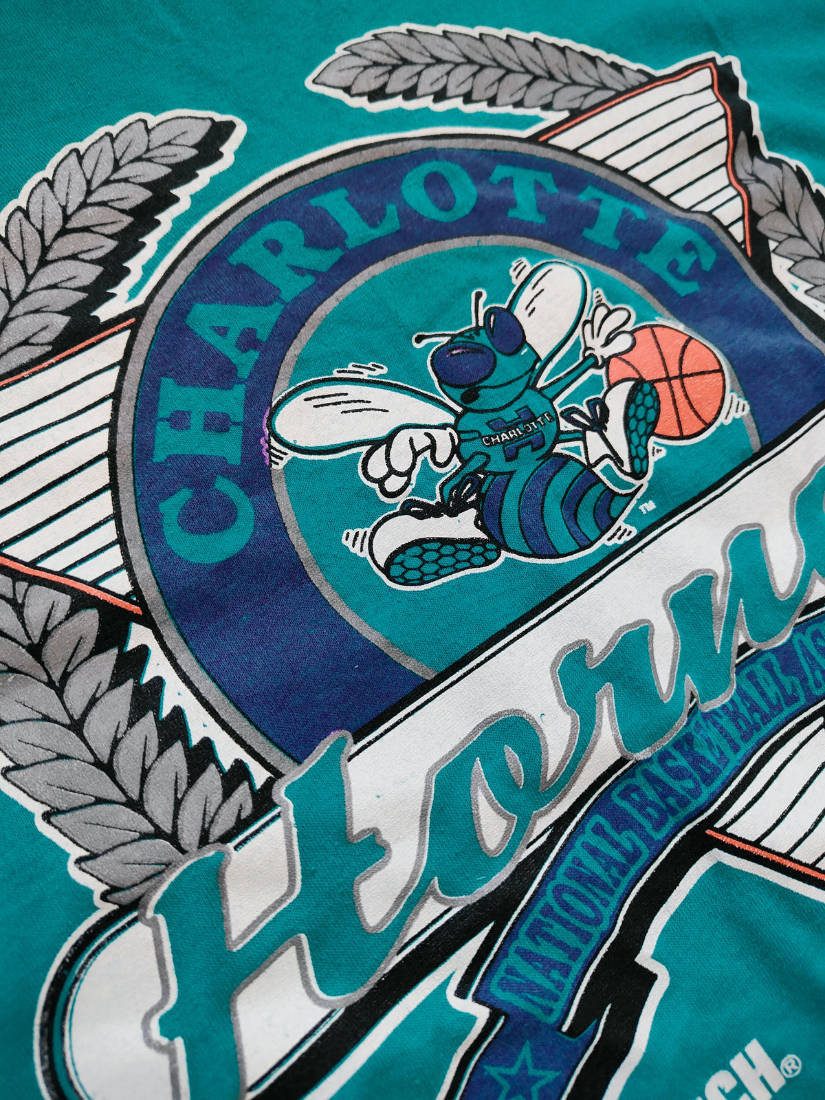 Vintage Charlotte Hornets NBA Tee – Men's L