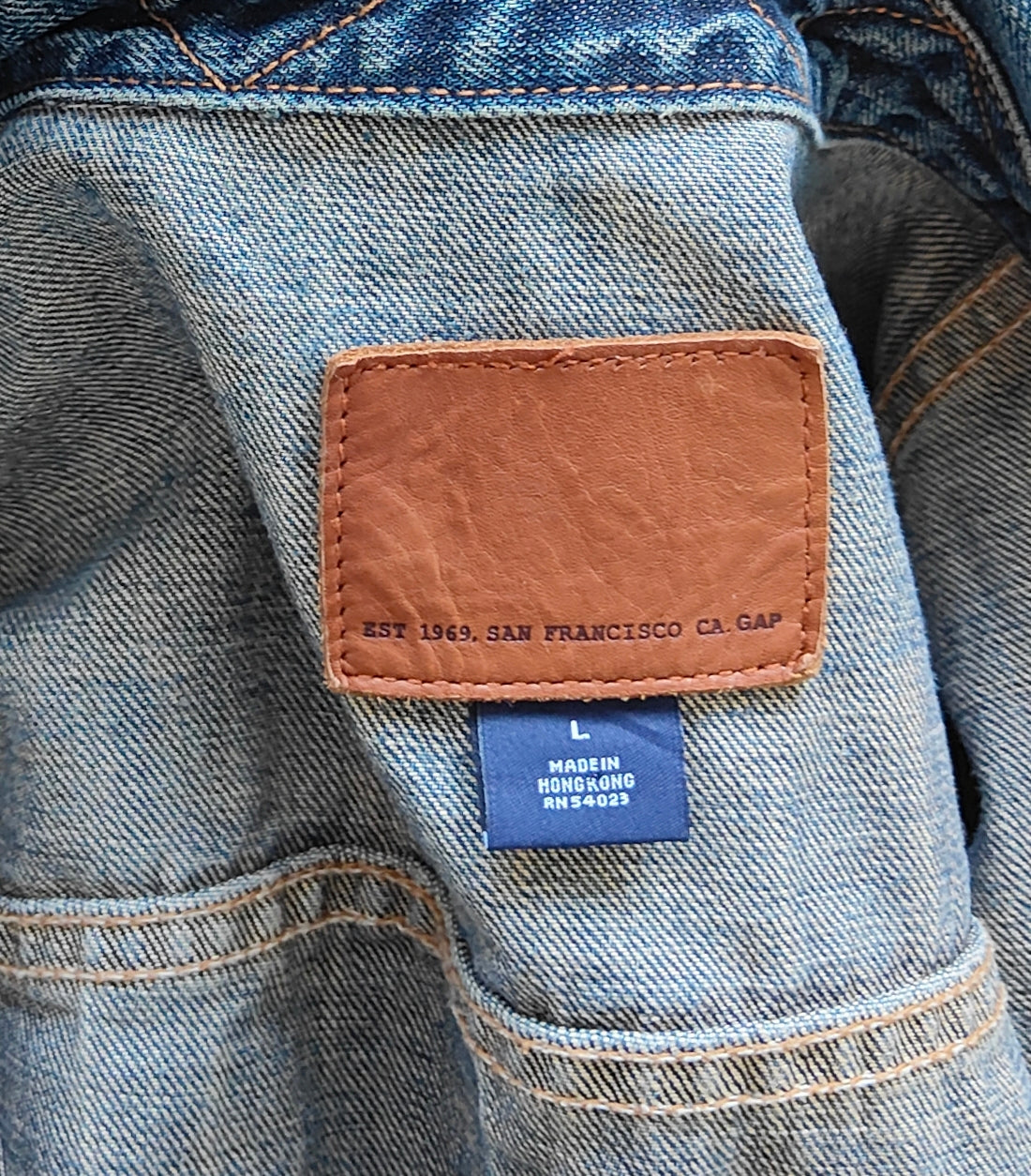 GAP 1969 Vintage Denim Trucker Jacket – Size L