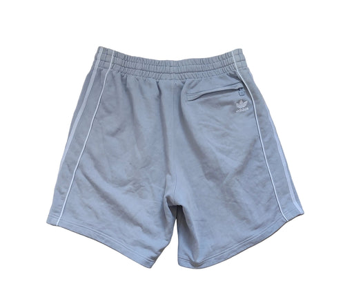 Adidas Originals ESS Short — Light Grey / Size L (AU/NZ L)