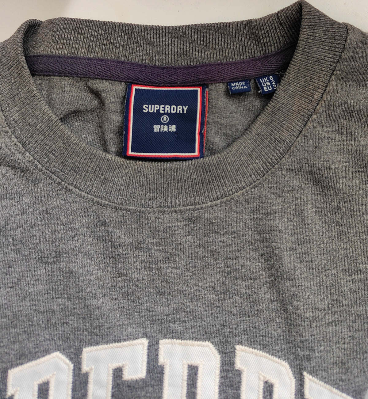 Superdry Women's Grey Logo Graphic Tee – UK 6