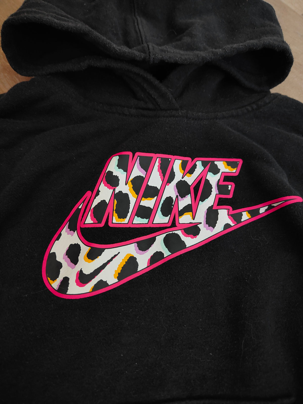 Pre-Owned Nike Girls Leopard Print Hoodie – Size 6-7Y