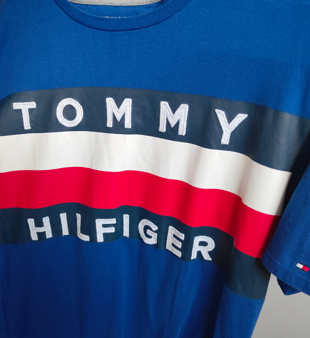 Tommy Hilfiger Logo Tee – XL