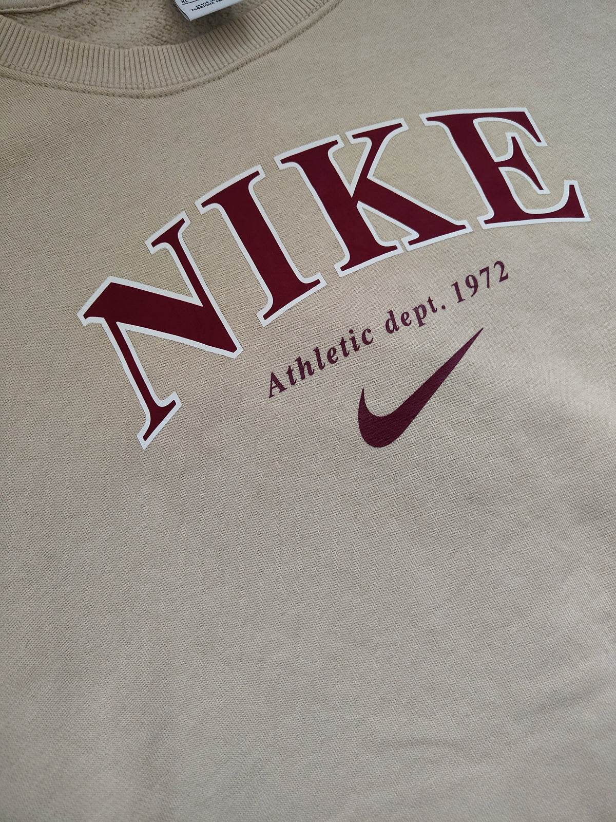 Y2k pre-owned Nike Swoosh Sweatshirt | Cream | Men's XL