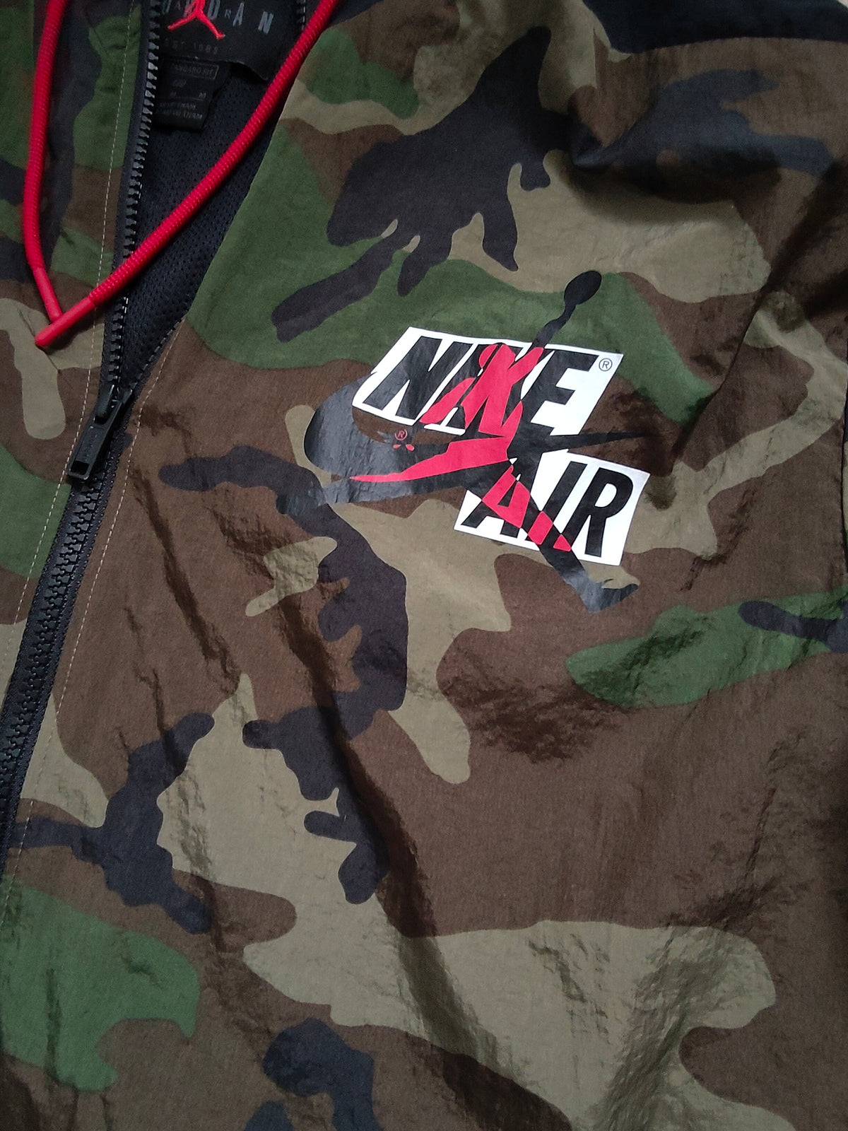 Pre-owned Nike Air Jordan Camo Windbreaker Jacket – Men's Medium