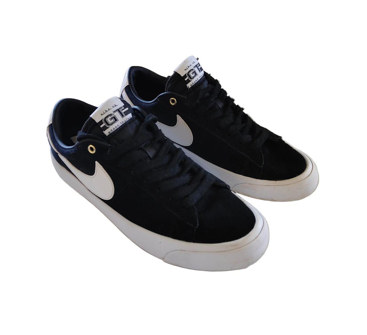 Near new Nike SB Blazer Low GT — Black | US 9 / EU 42.5 /UK 8